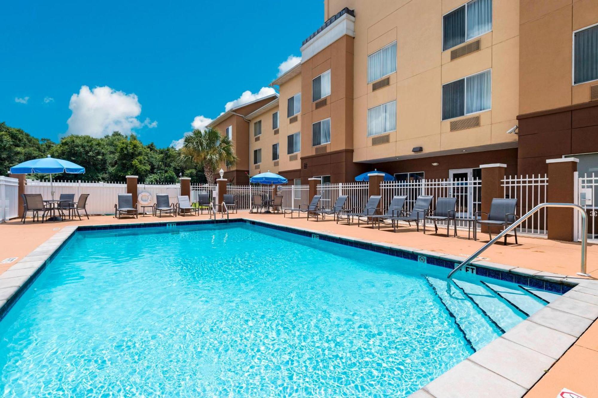 Fairfield Inn & Suites Marianna Εξωτερικό φωτογραφία